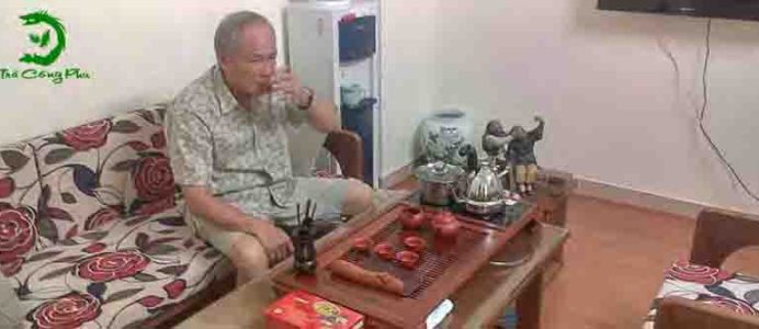 bàn trà điện
